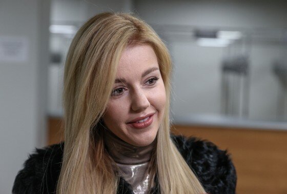    Певица Юлианна Караулова