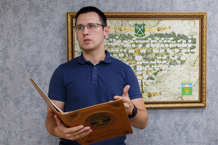 Рамиль Гаптрахимов: «Рынок генеалогических исследований в Татарстане только формируется. Основная масса генеалогов изучают только свою родословную, не больше десятка делают это для других на платной основе» Фото: Сергей Елагин