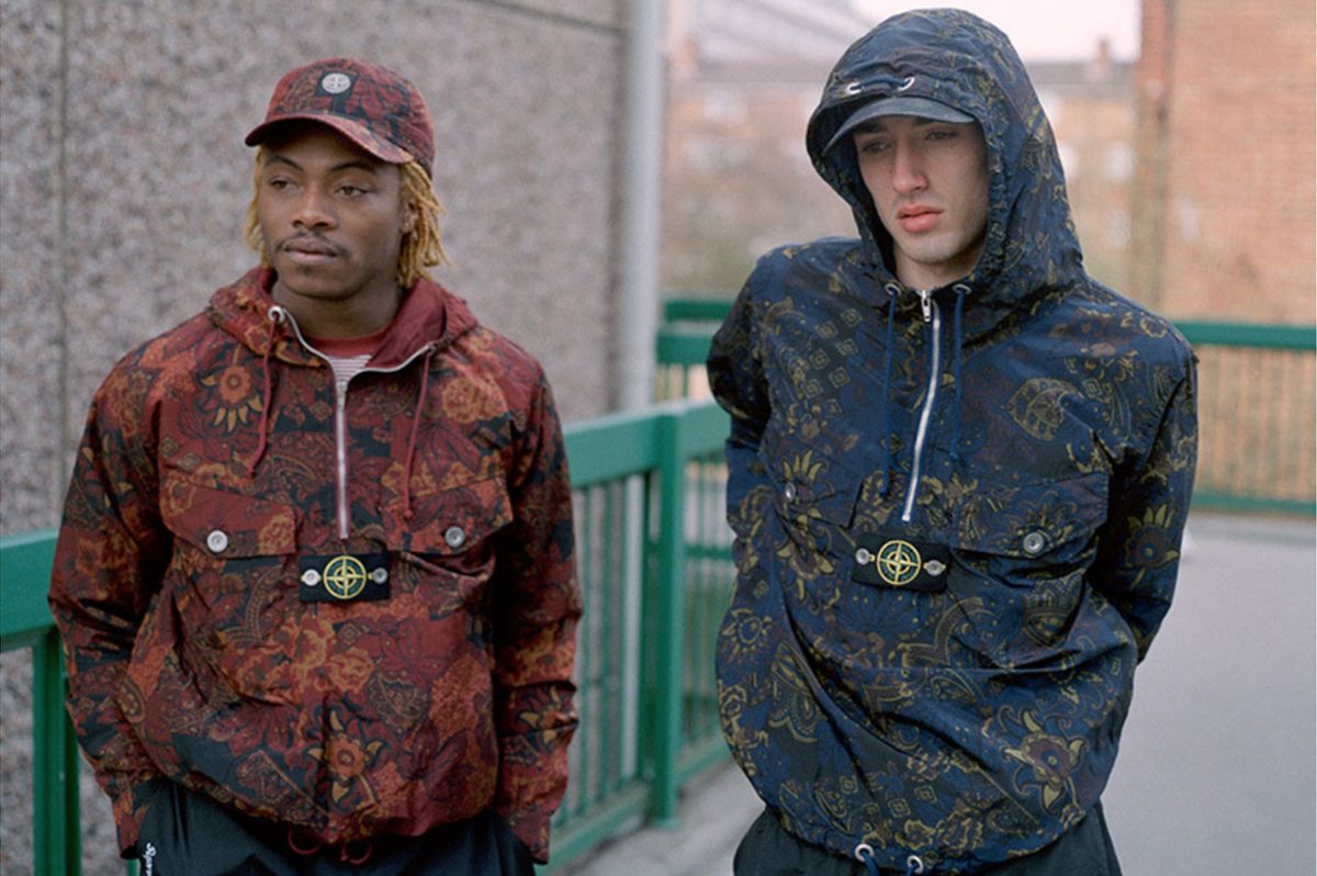 Футбольные фанаты Stone Island