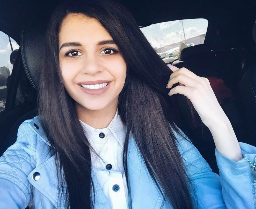 Алиана гобозова. Алиана устиненко без. Алиана устиненко инстаграм. Устиненко дом 2. Алиана устиненко тату.