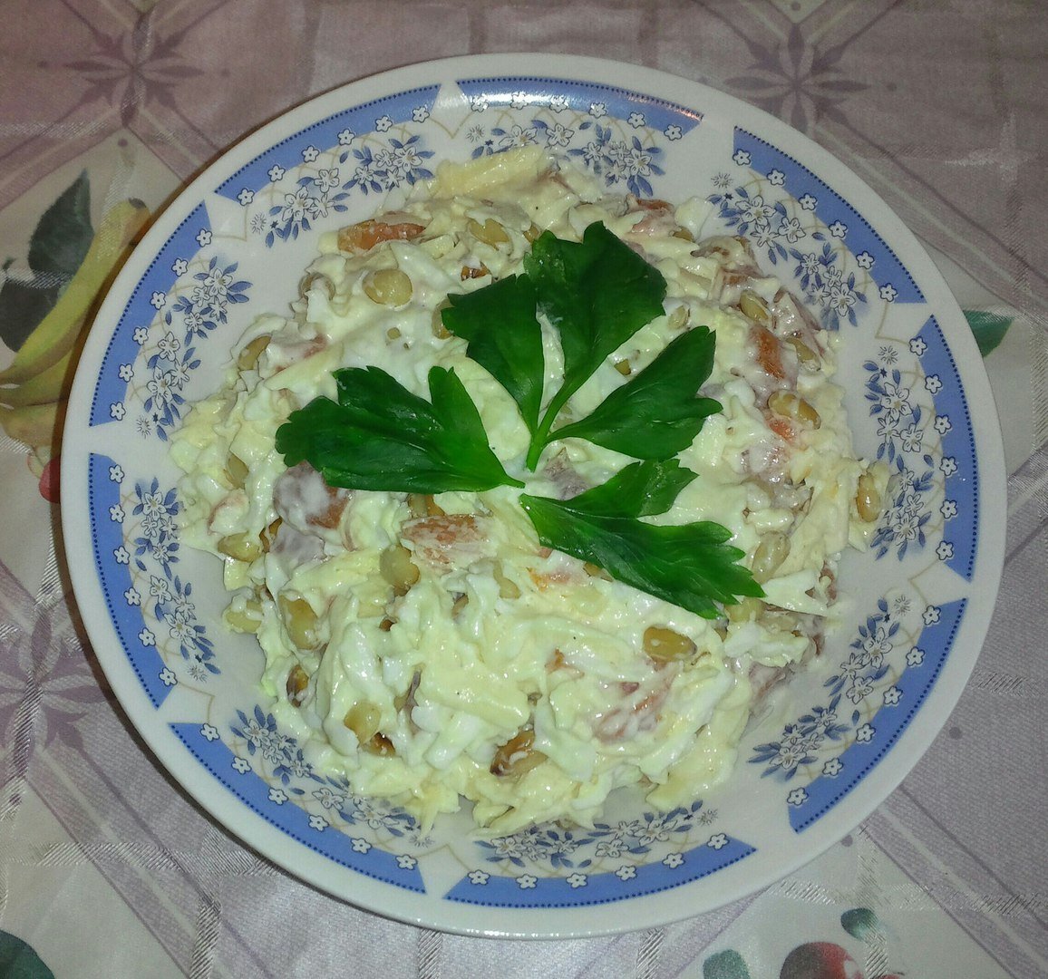 Салат с кедровыми орехами — 12 рецептов с фото пошагово