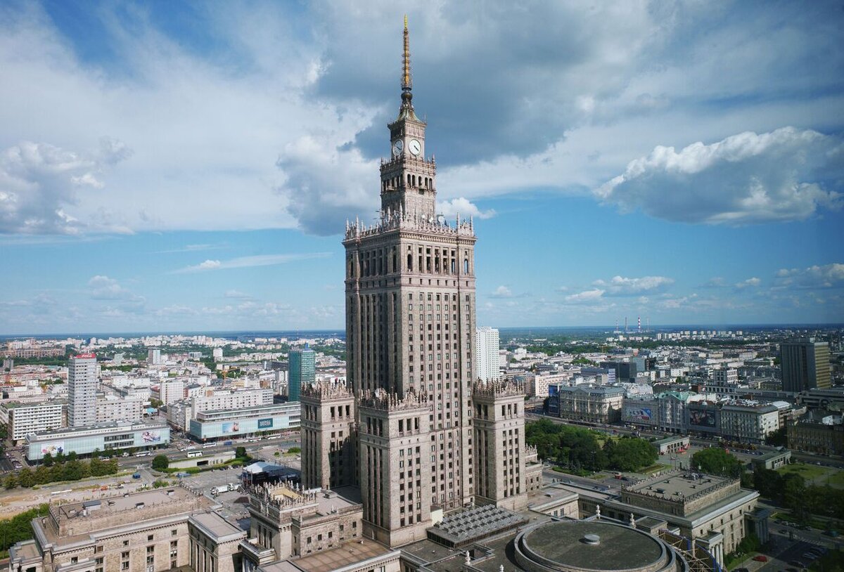 Сталинская высотка в польше