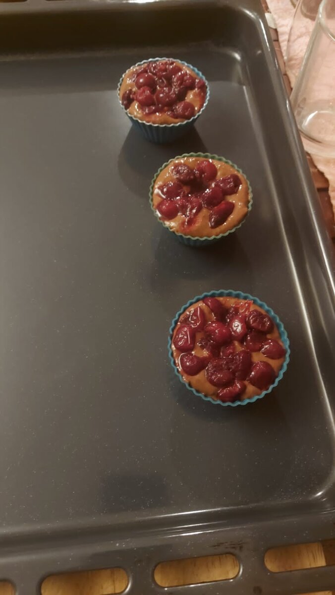 Кексы перед отправлением в духовку