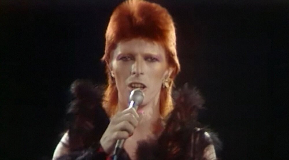     Кадр из видео «I Can't Explain - David Bowie The Midnight Special»