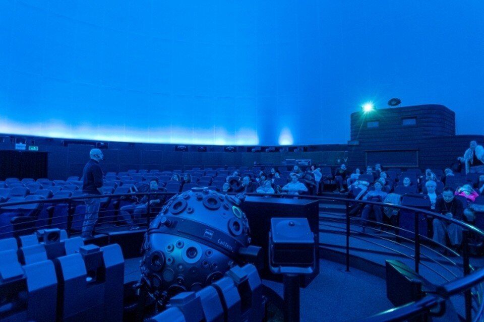     В школе организуют мини-планетарий и лаборатории. Михаил ФРОЛОВ