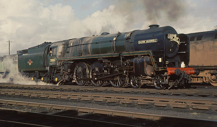 Паровоз BR 70013 Оливер Кромвель. Источник: By Phil Sangwell - 70013 &quot;Oliver Cromwell&quot; Carlisle Kingmoor, CC BY 2.0, https://commons.wikimedia.org/w/index.php?curid=8452684