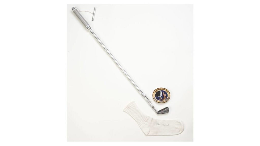 6 февраля 1971 года Алан Шепард использовал эту импровизированную клюшку, которая находится в музее USGA, чтобы ударить два мяча для гольфа на Луне (Джон Маммерт/USGA).