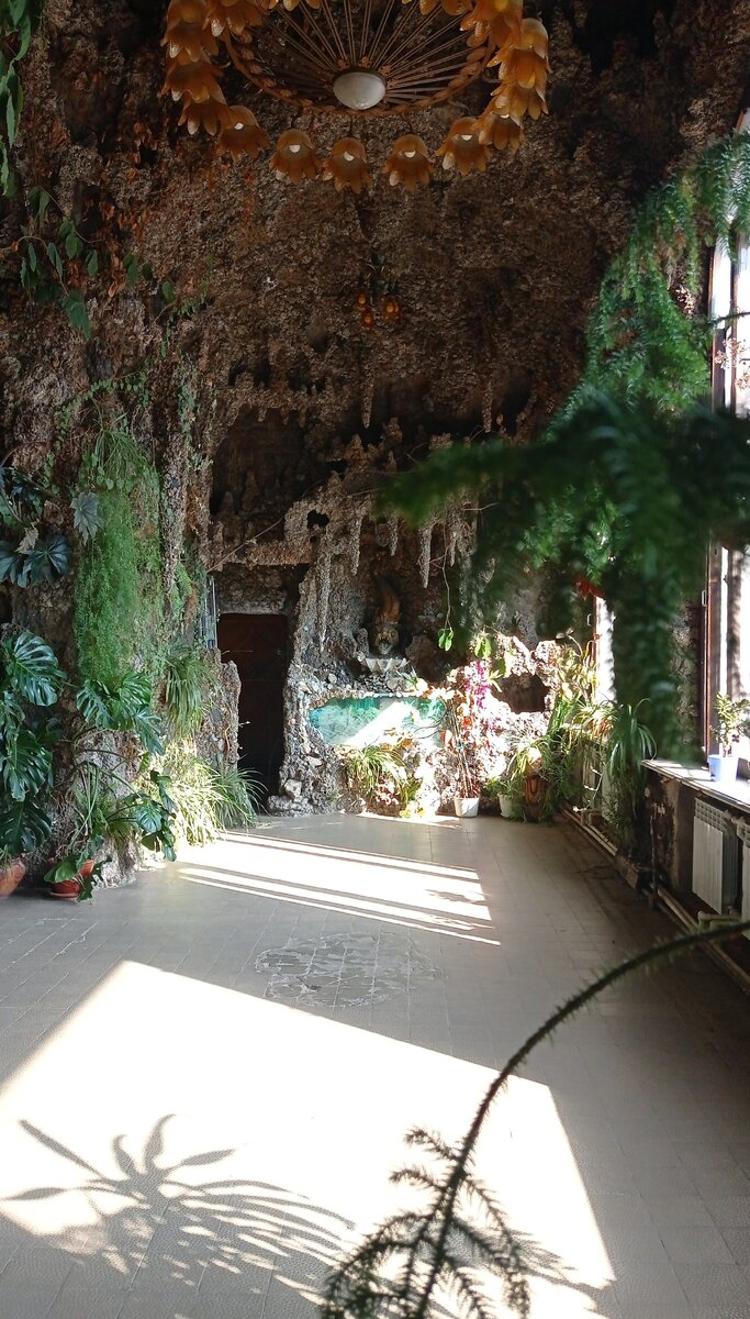 Посмотрите, какая она необычная.