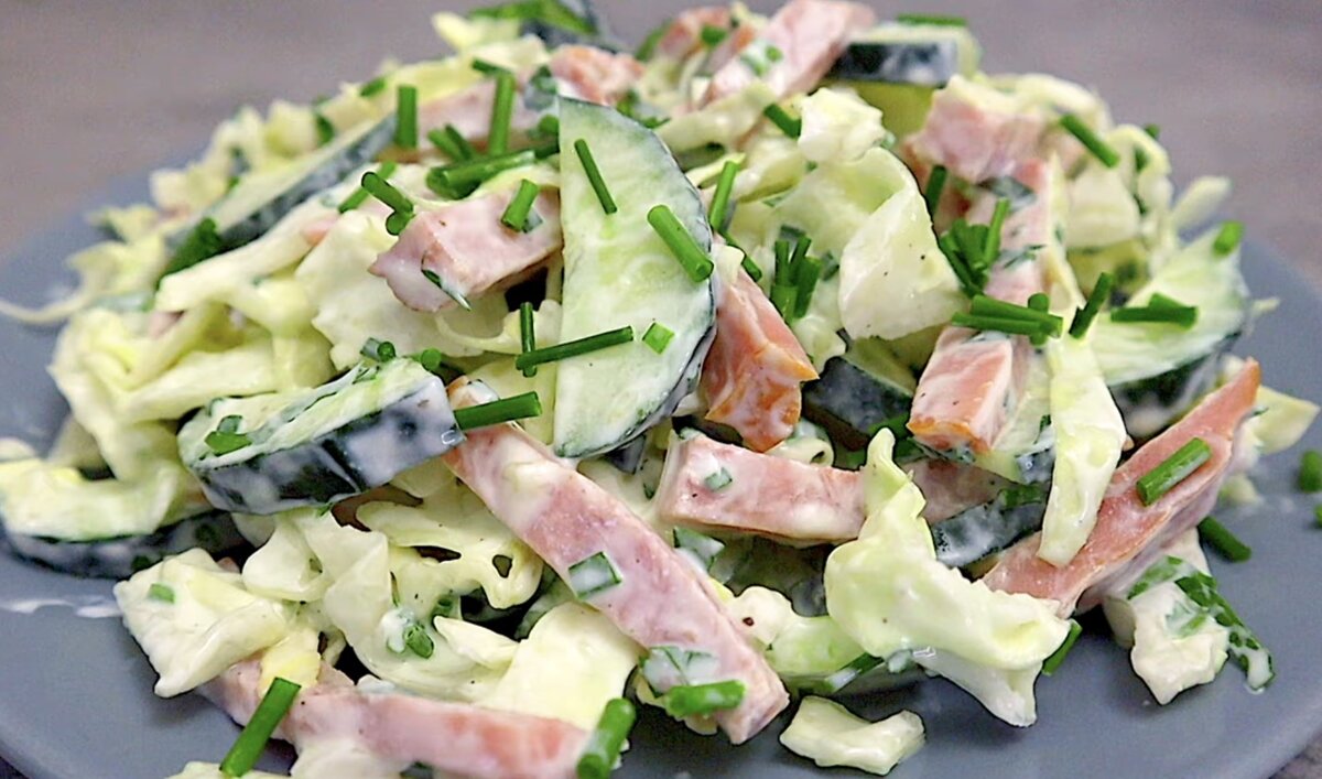 Легкий и очень вкусный салат с тунцом