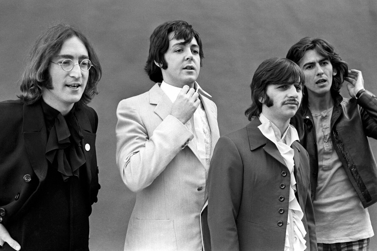 The beatles слушать. Группа the Beatles. The Beatles 1968. Битлз 1970. Группа the Beatles фото.