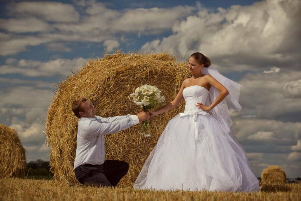 Выйду замуж за деревенского. Свадьба в деревне. Фотосессия свадьбы в деревне. Сельская невеста. Свадьба в селе.