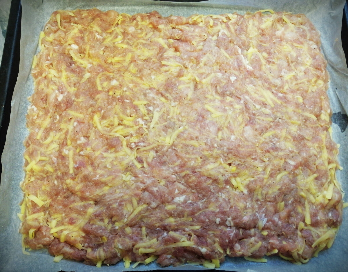 картофель со свиным фаршем.