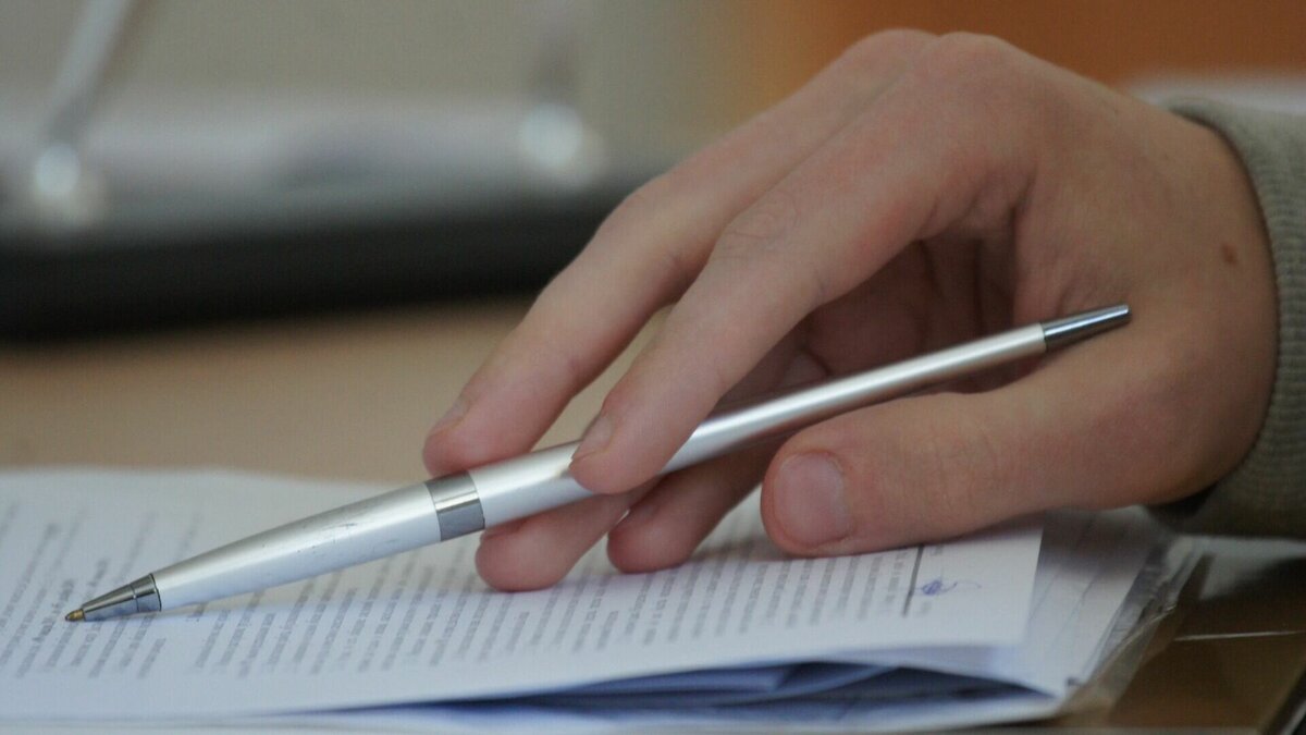     Двое жителей Нижегородской области получили предостережение о потенциальной госизмене за денежные переводы иностранным компаниям. Об этом сообщили в региональном УФСБ.