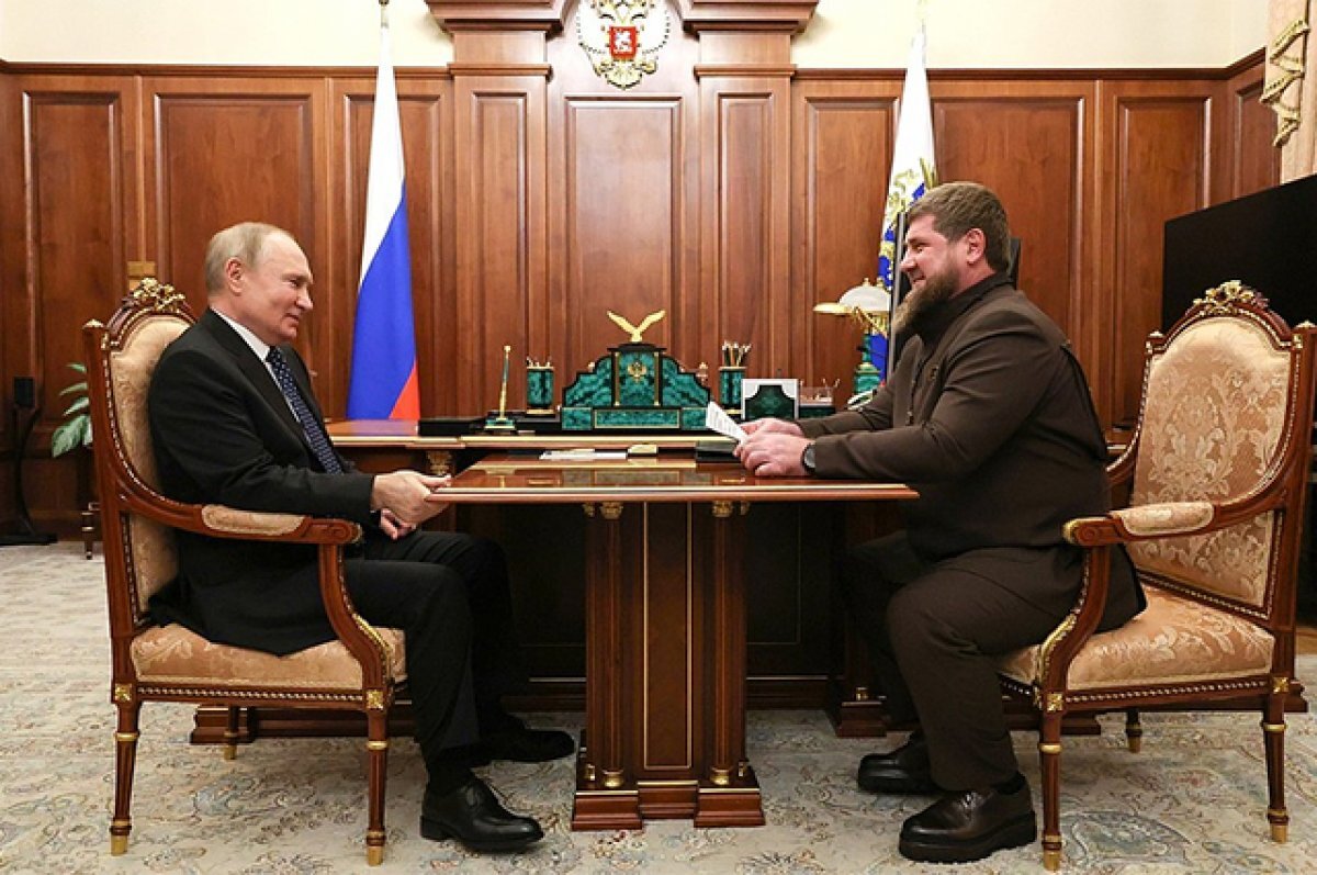   Владимир Путин высоко оценил успехи Чечни в 2022 г., а глава региона поблагодарил президента за поддержку.
