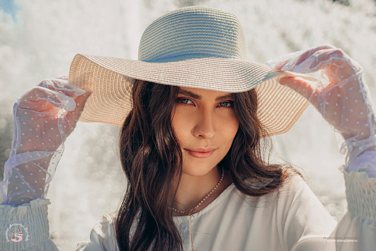 Фотосессия проходила на Крестовском острове, г. Санкт-Петербург.
Дата съёмки: 14 августа 2022 года.
Модель: Александра Геннадьевна
Фотограф: Анастасия Белякова