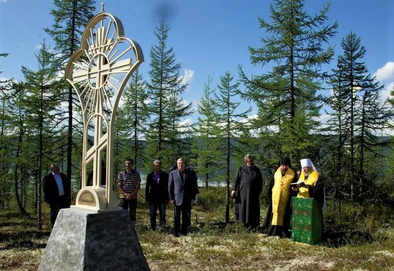      Поклонный крест