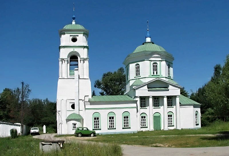      Церковь Всех Святых(1825 год) восстановлена в 2013