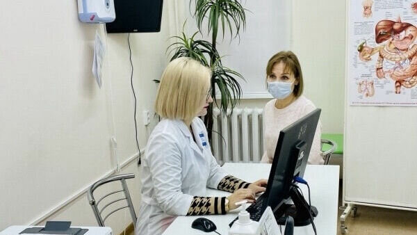     В Удмуртии 35% номерков для электронной записи к врачам остаются невостребованными. Такие данные на своих страницах в соцсетях привела вице-премьер правительства региона Эльвира Пинчук.