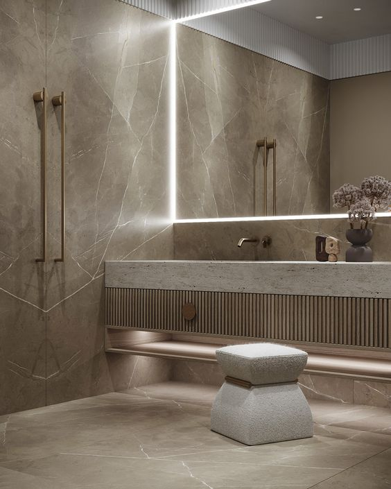 Образец ванной комнаты в стиле софт-минимализм