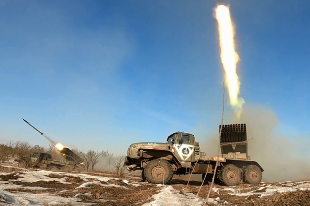 Удар по колонне сегодня. РСЗО Турции т300. С-300 ВСУ. Система залпового огня Тайфун.