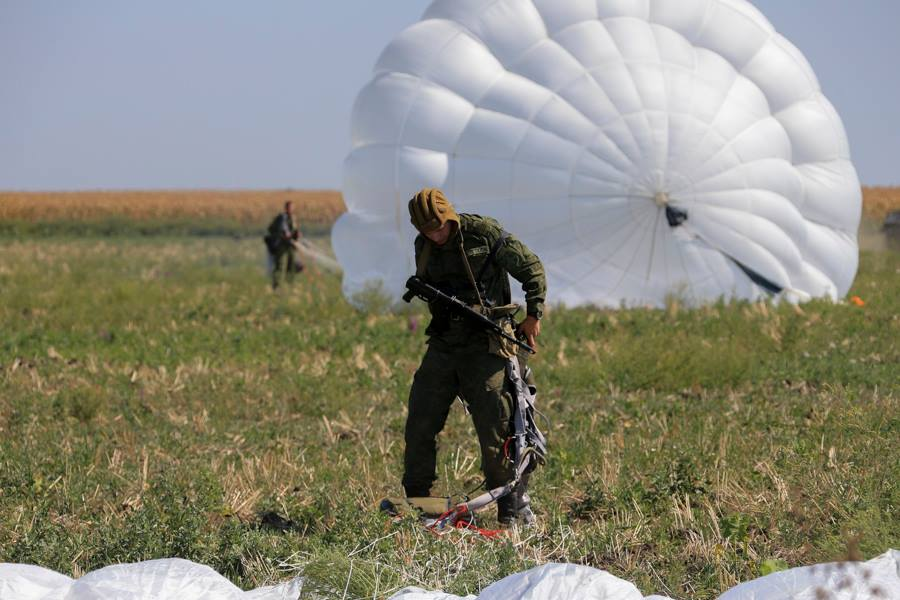 Самосброс военный парашютный