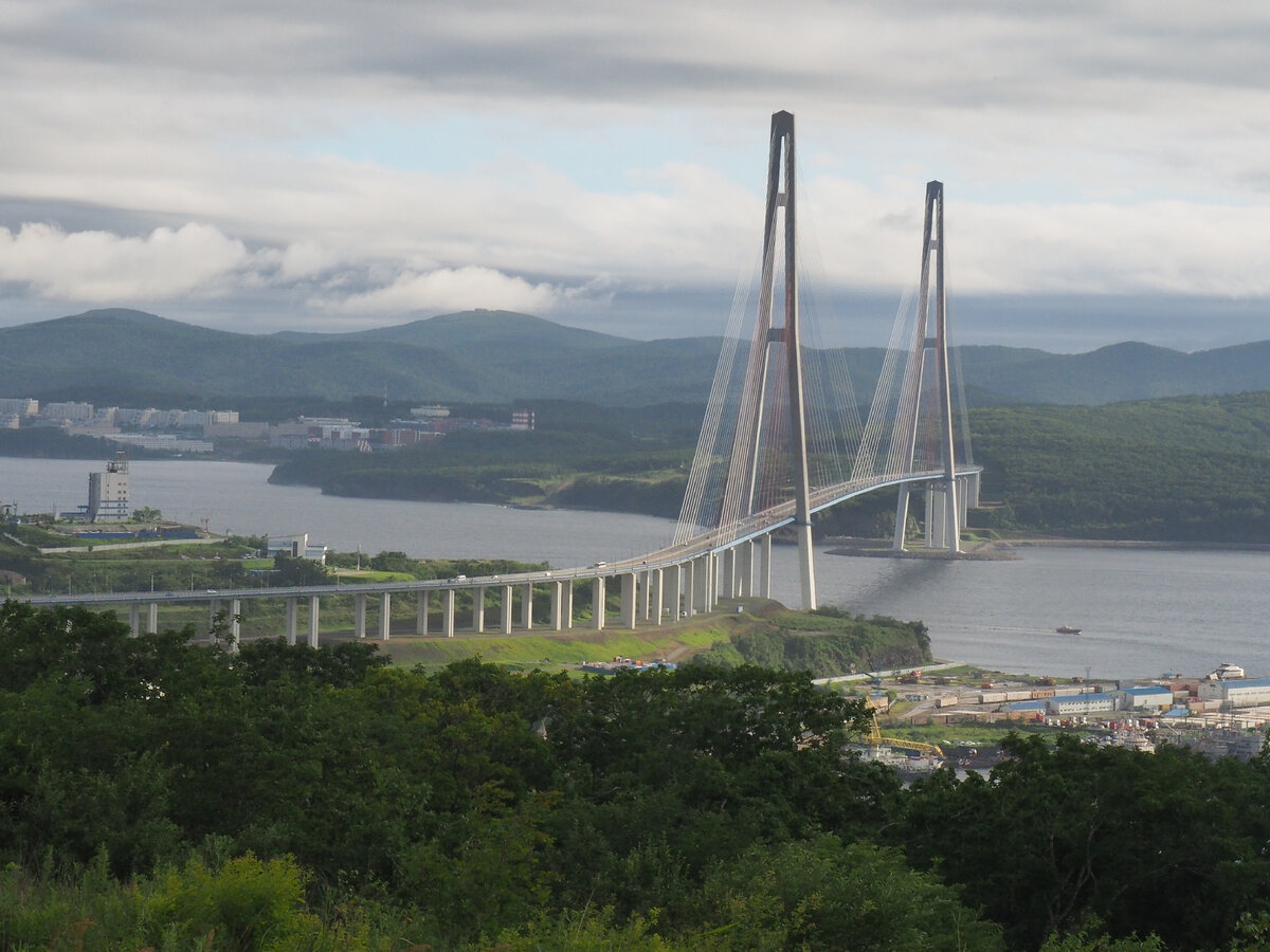 мост но остров русский