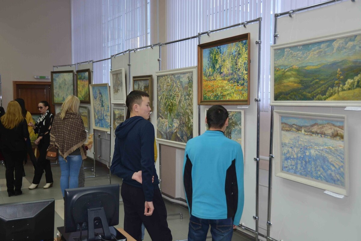 Выставка Ильи Золотухина, которая проходила в 2021 году в МБУК «Дивногорский городской музей»