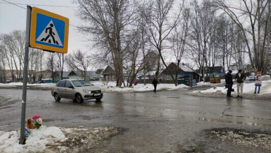     Следственный комитет Удмуртии возбудил уголовное дело по факту ДТП в Глазове, в результате которого погиб 2-летний ребенок. Расследование взял под личный контроль глава СКР Александр Бастрыкин, сообщила пресс-служба комитета.