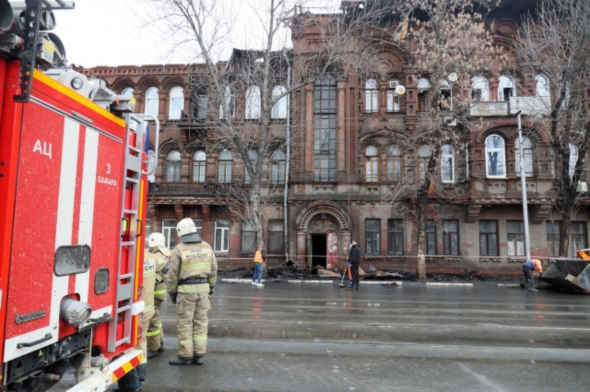    Пожар в Доме Челышева мог возникнуть из-за возгорания плитки в квартире