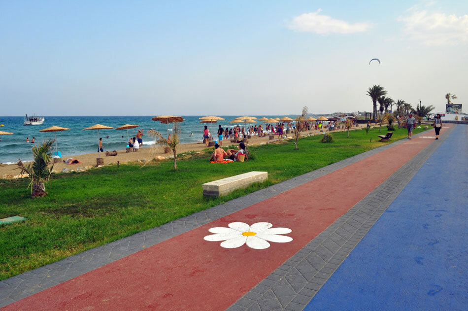 Complete guide to Iskele (Trikomo) in Cyprus: what to see, where to relax and buy a property