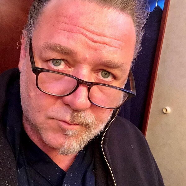     Рассел Кроу и Томми Флэнаган столкнутся с Карен Гиллан в фильме «Спящие псы»