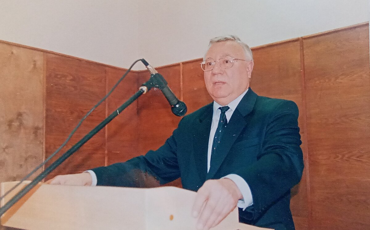 М.Б. Генералов выступает на Совете МГУИЭ