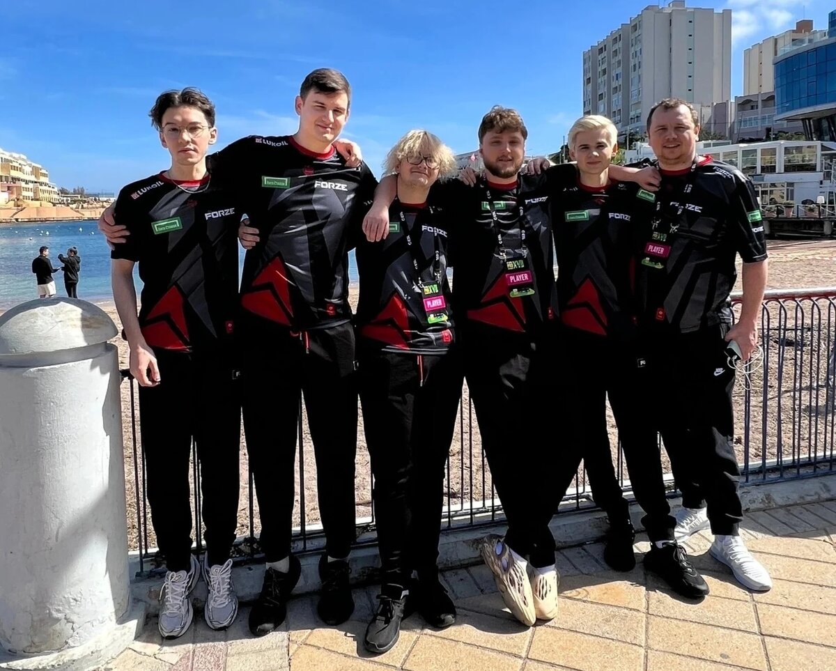 Обложка: фото из сообщества shalfeypage «ВКонтакте»