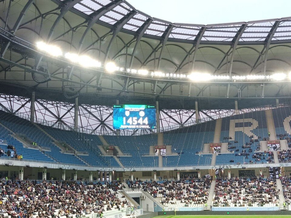     На трибунах собралось огромное количество волгоградцев. Эдуард Пальгунов