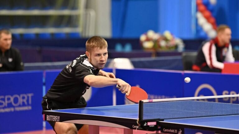    Губернатор поздравил оренбуржца Дениса Ивонина со званием чемпиона России по настольному теннису Андрей Севостьянов