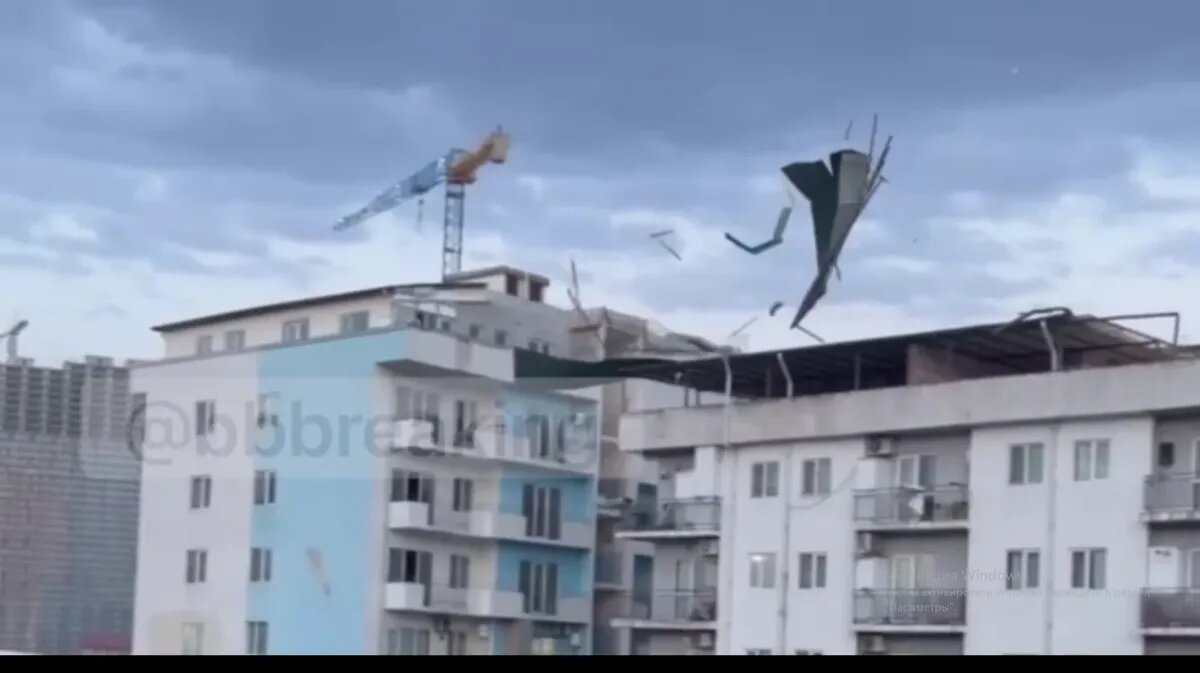 Шторм в батуми сейчас. Шторм в батуми 1. Шторм в батуми 27 ноября 2023. Шторм в батуми. Самый сильный шторм в батуми.