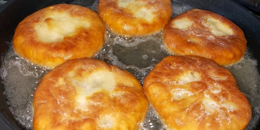 Беру кефир, яйцо и немного мяса! Вкуснейшие беляши без дрожжей за 30 минут! Сочные и мягкие как пух!