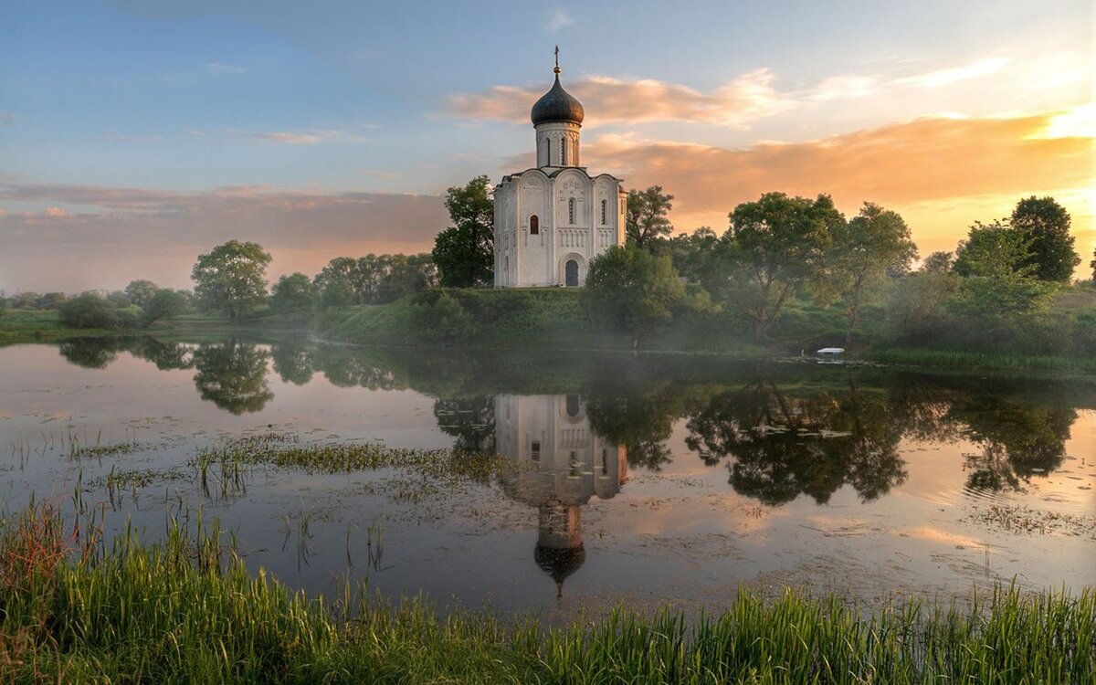 Храм Покрова на Нерли во Владимирской области