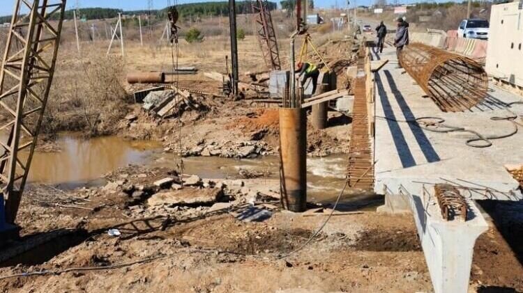     Капремонтом моста через реку Большая Сарапулка будет заниматься новая компания.