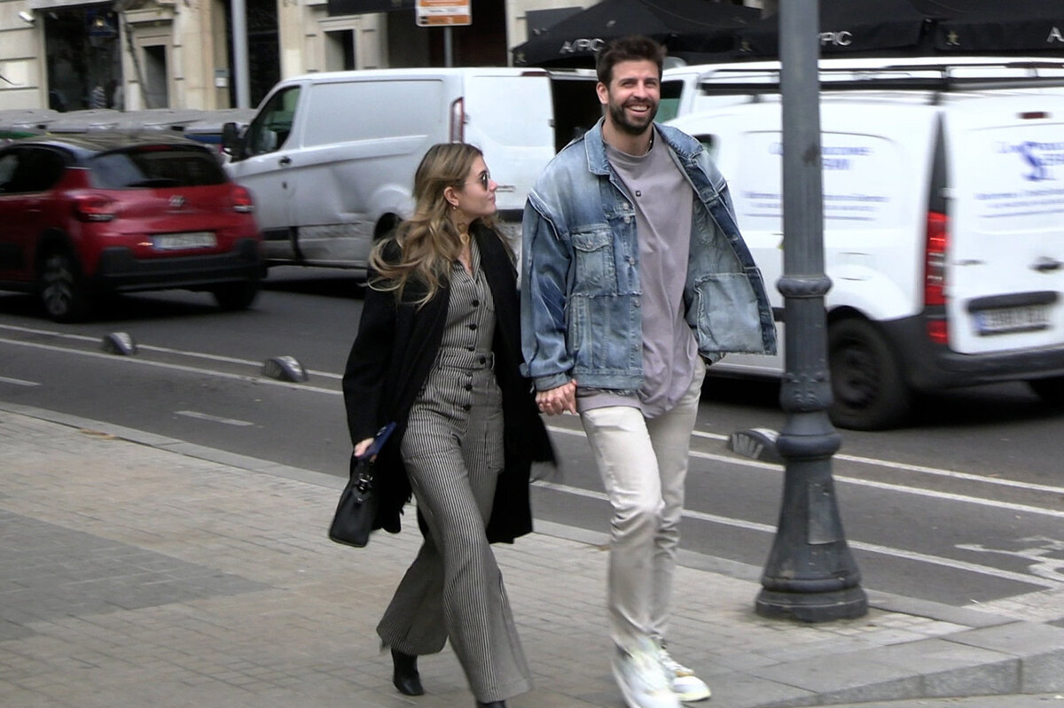     «Это карма?»: избранница Жерара Пике, по слухам, изменила ему с известным тренером