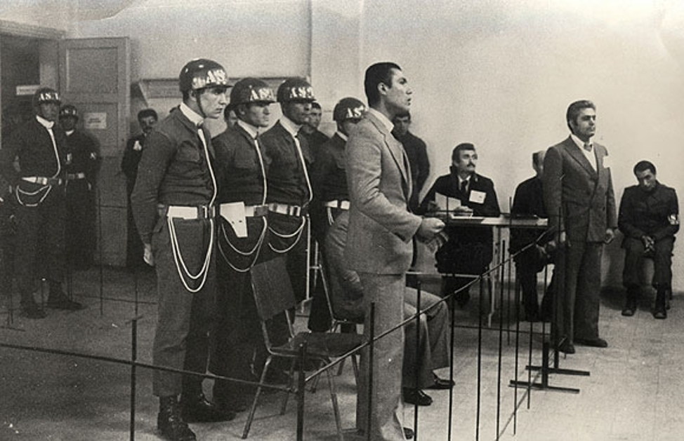 «Мне не составляет труда признать, что все мы были авантюристами и наемниками, готовыми за деньги на любое действие, особенно в целях политической дестабилизации...»