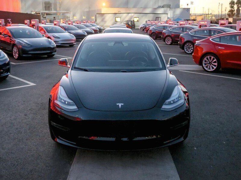    Tesla сэкономила на производстве в ущерб безопасности [ВИДЕО]