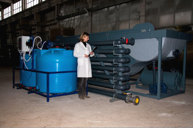Во многих системах очистки сточных вод для удаления органики после отстаивания и фильтрации используется метод флотации.-2