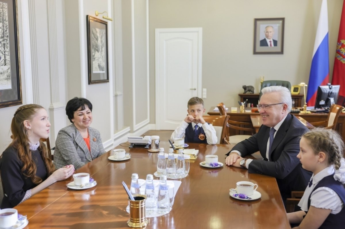    Ученики школы № 154 побывали в правительстве Красноярского края.