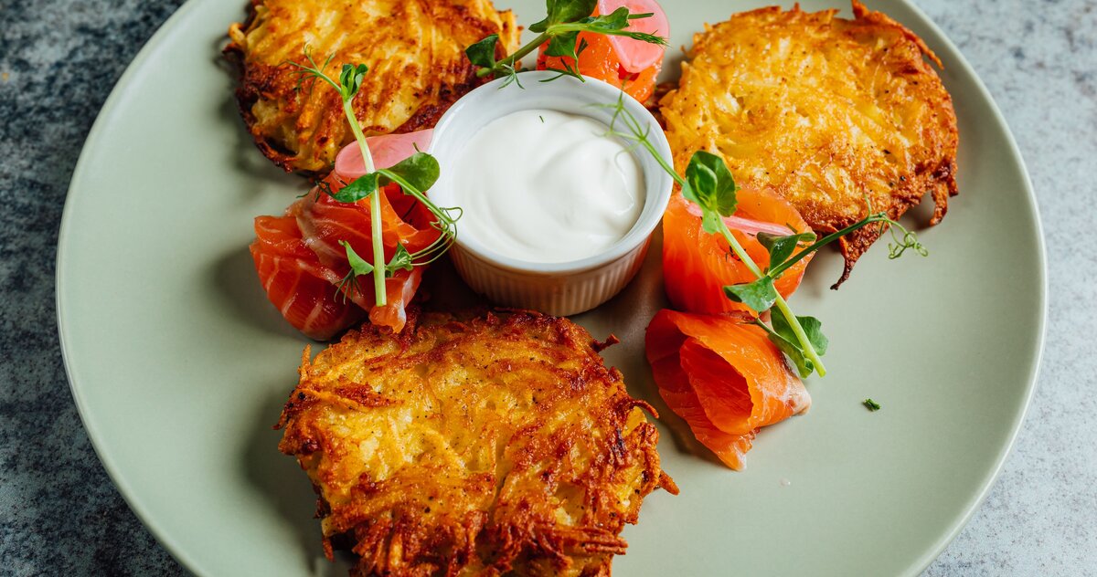     Очень сытный завтрак: рецепт картофельных панкейков