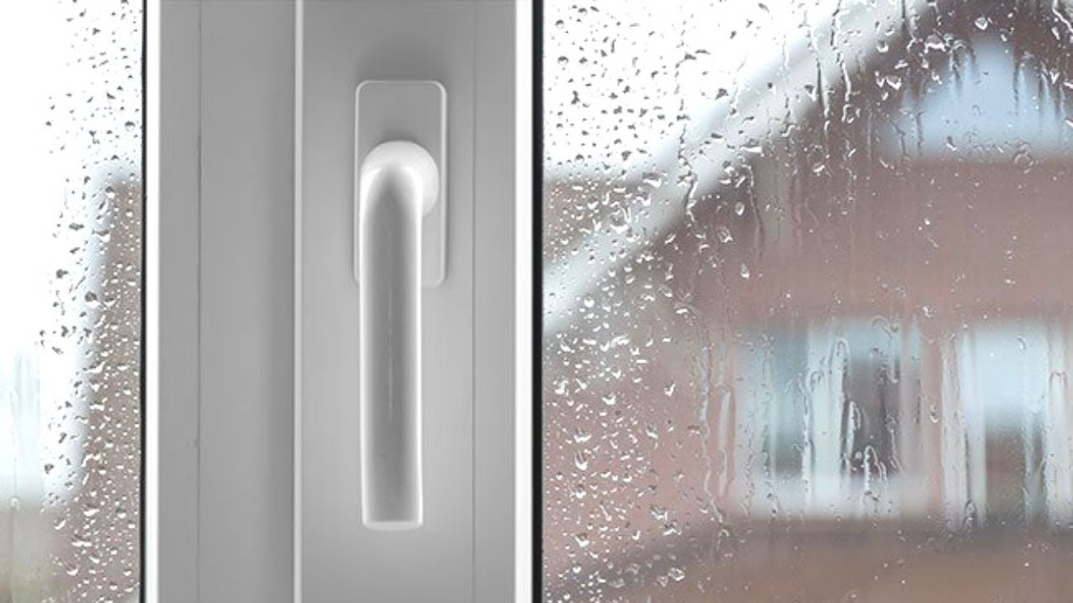 Конденсат на пластиковых окнах