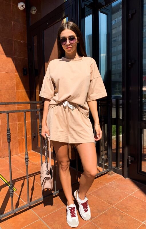 Верхняя одежда и аксессуары