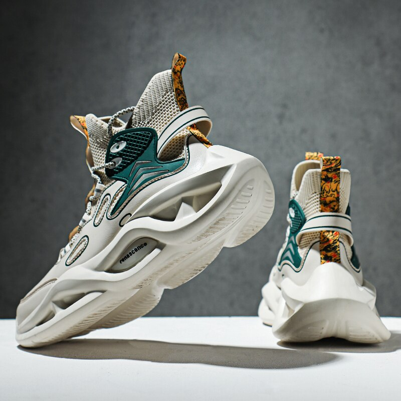 Необычные кроссовки