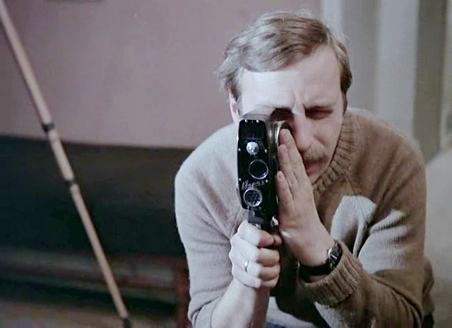 Кинолюбитель. 1979. Рейтинг фильма - 8,394; 368-е место в Золотой Тысяче.