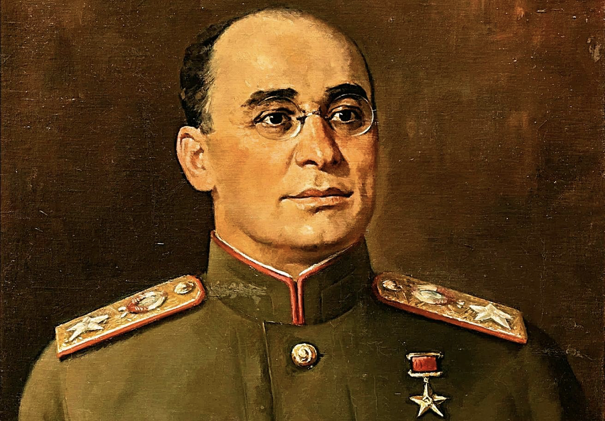 По одной из конспирологических версий, деньги Сталина «приватизировал» Берия. 